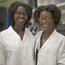 (Left) Renita Horton, Ph.D. ’14 and Sydney Reed, an undergraduate who works in Horton’s lab at Mississippi State University, collaborated on research at Harvard this summer. (Photo by Adam Zewe/SEAS Communications)